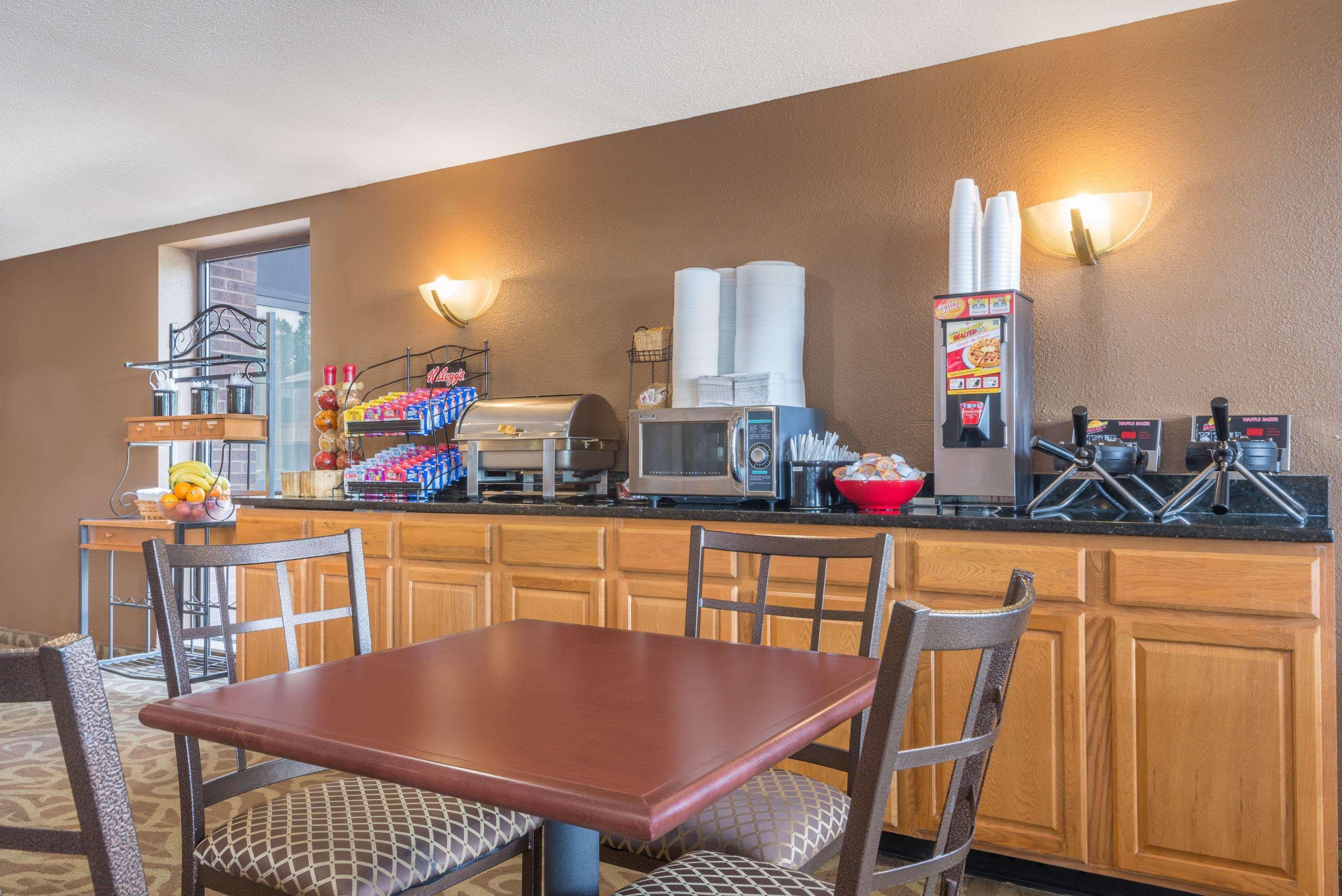 Hotel Ramada By Wyndham Columbus North Westerville Exteriér fotografie