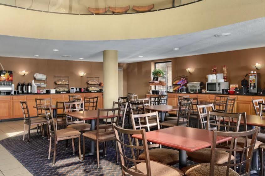 Hotel Ramada By Wyndham Columbus North Westerville Exteriér fotografie